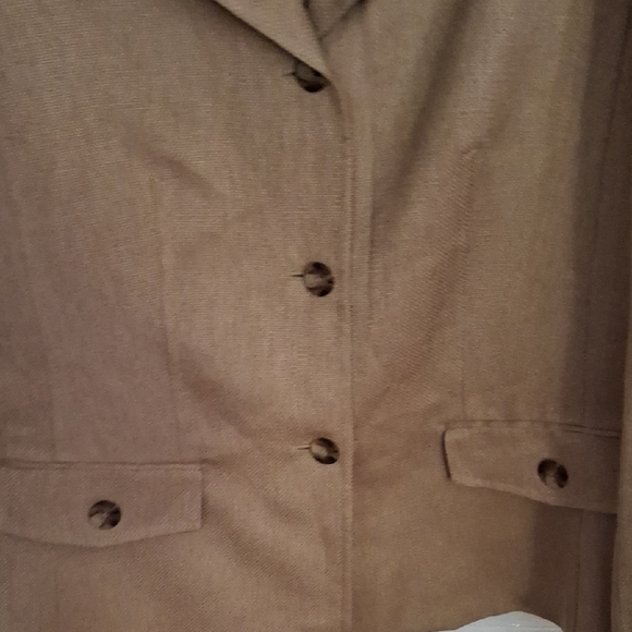 Le Suit Classic Tan Blazer - Picture 3 of 7